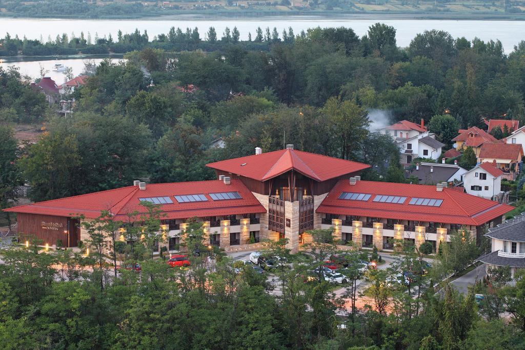 Hotel Danubia Park Veliko Gradište Dış mekan fotoğraf